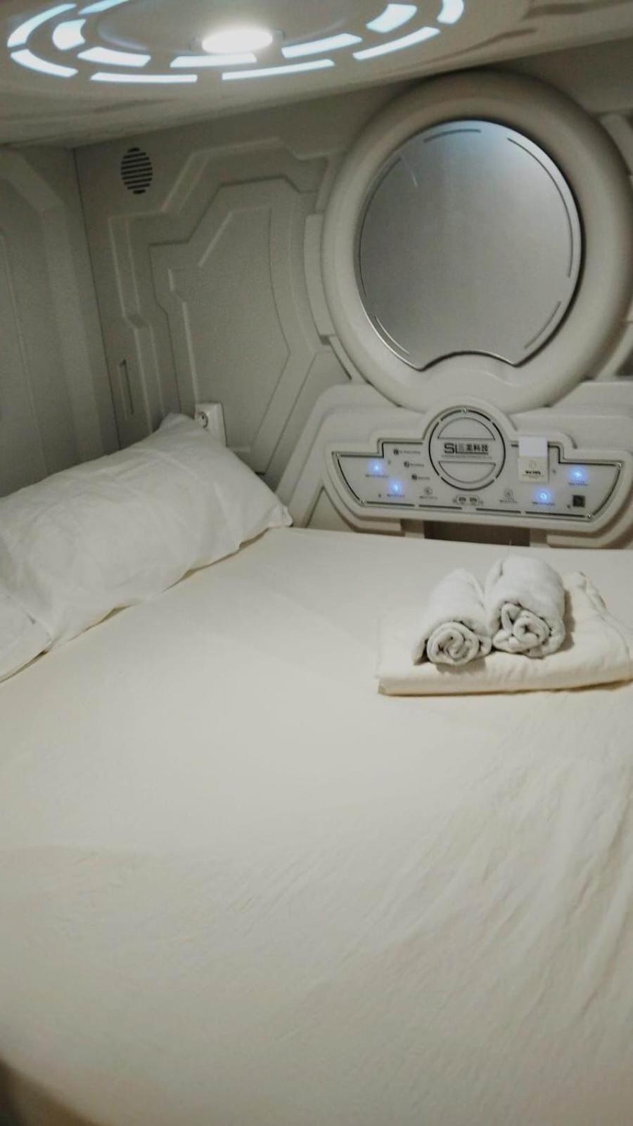 Air Hostel Capsules Airport Gava Luaran gambar